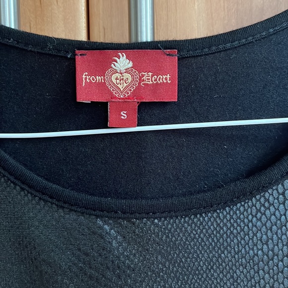 Solid Black sleeveless tunic size small - Picture 3 of 3